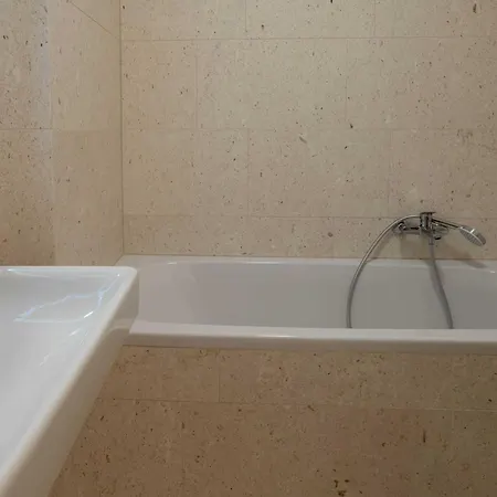 Three Bedroom With Sea View And Balcony Apartman *